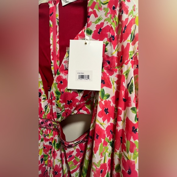 MAC DUGFAL FLORAL CUT OUT V NECK BELL SLEEVE MINI DRESS - Picture 6 of 9